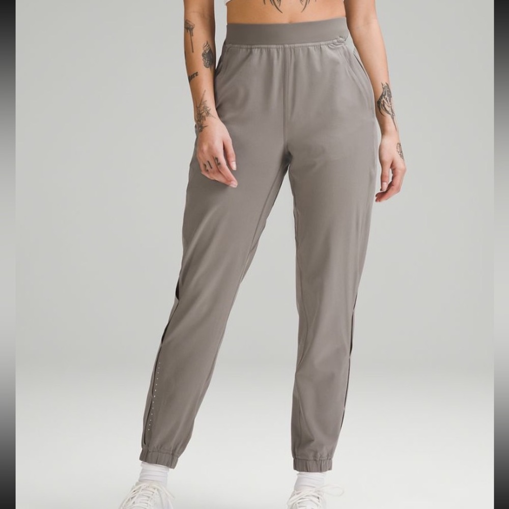 Lululemon Adapted State HR Jogger Airflow